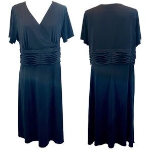 ⏰INC sz  2X black stretch knit short sleeve  dress